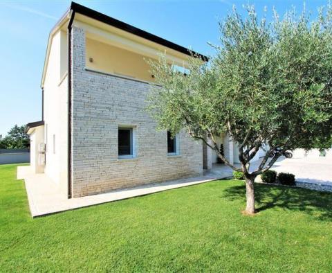Modern villa near the sea and the city of Porec, for sale - pic 3