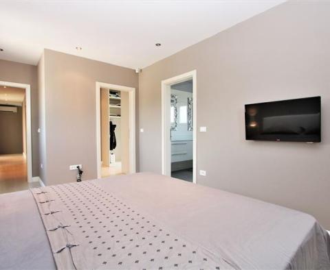 Modern villa near the sea and the city of Porec, for sale - pic 18