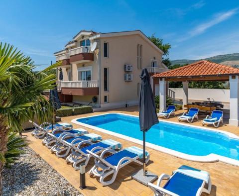 Nádherná vila s výhledem na moře v Kašteli, na prodej - pic 7