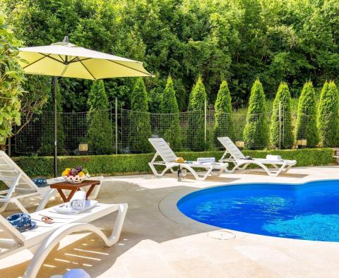 Neue Villa im mediterranen Stil in Bregi, Opatija mit zwei Wohneinheiten, Swimmingpool, Gästehaus, Taverne und Kinderspielplatz, zu verkaufen - foto 39