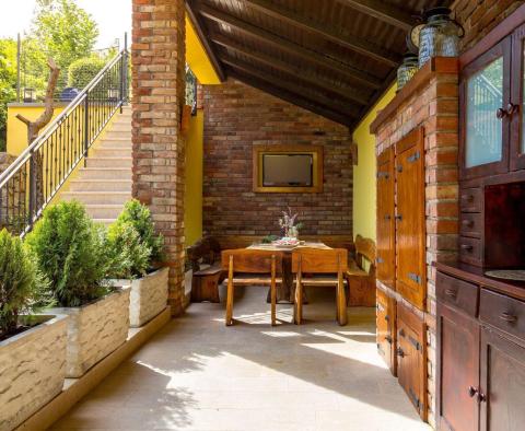 Neue Villa im mediterranen Stil in Bregi, Opatija mit zwei Wohneinheiten, Swimmingpool, Gästehaus, Taverne und Kinderspielplatz, zu verkaufen - foto 47