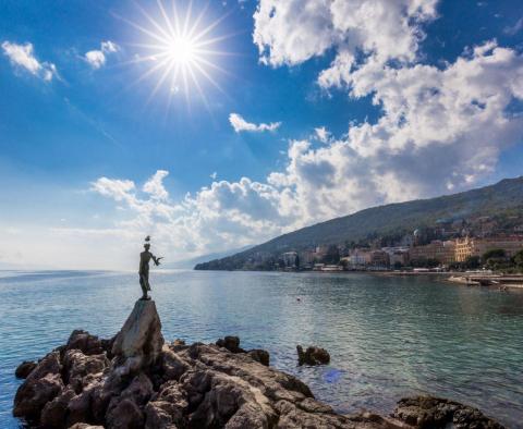 Neue Villa im mediterranen Stil in Bregi, Opatija mit zwei Wohneinheiten, Swimmingpool, Gästehaus, Taverne und Kinderspielplatz, zu verkaufen - foto 78