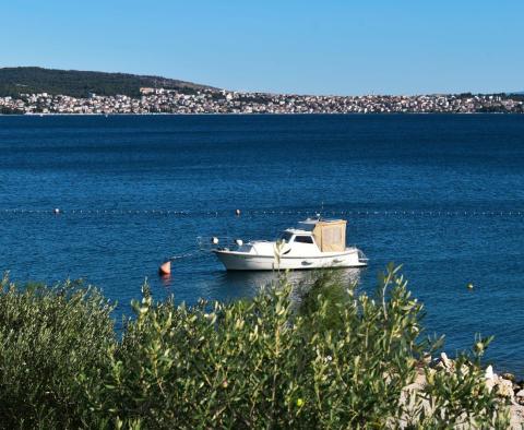 En exclusivité chez nous ! Superbe villa en 1ère ligne à Seget Donji, Trogir, à vendre ! - pic 2