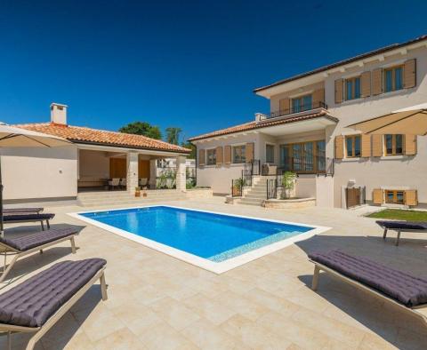 Discounted! Graceful family villa in Rovinj area, for sale - pic 2