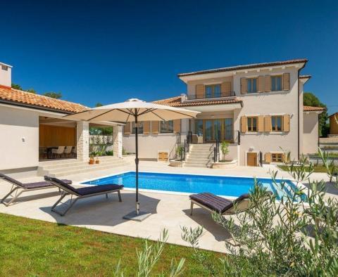 Discounted! Graceful family villa in Rovinj area, for sale - pic 10