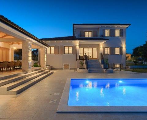 Discounted! Graceful family villa in Rovinj area, for sale - pic 45