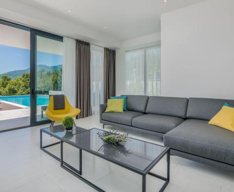 Moderní vila s panoramatickým výhledem na moře v Opatiji, na prodej - pic 15