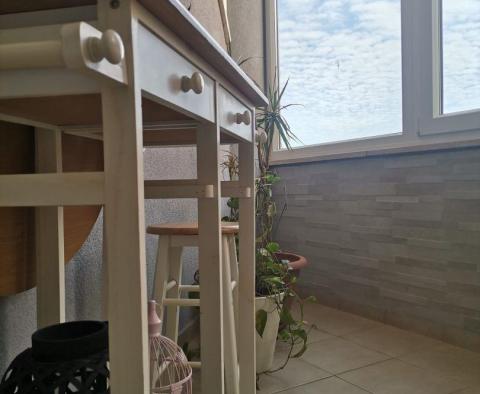 Appartement rénové de 2 chambres avec vue sur la mer à Liznjan, à vendre - pic 19
