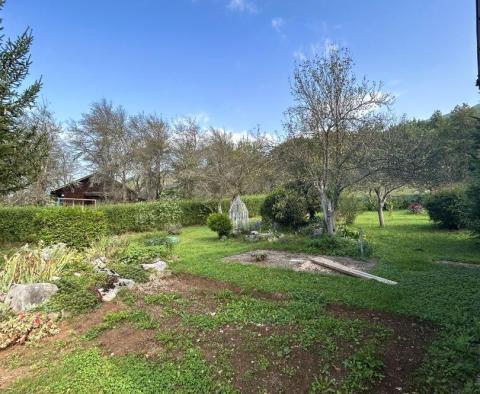 Steinhaus mit großem Garten in Sinac, Otocac - foto 7
