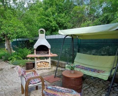 Steinhaus mit großem Garten in Sinac, Otocac - foto 27