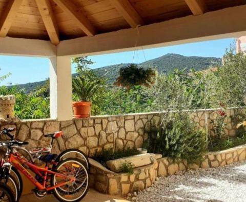 House with three apartments in a quiet part of the island Mali Losinj, 500m from the sea, for sale - pic 7