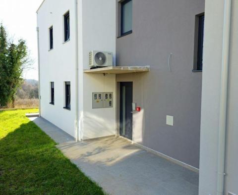 Apartment with 3 bedroom on the first floor with a roof terrace in Porec, for sale - pic 43