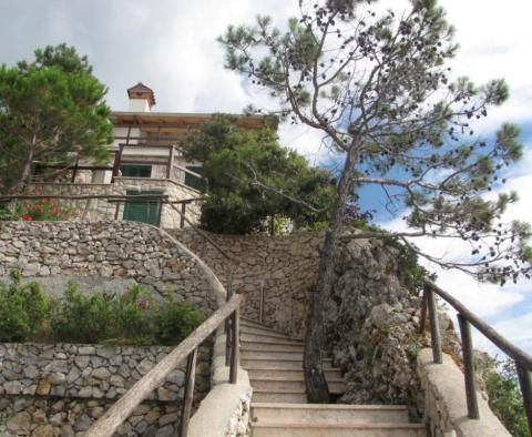 Eagle's nest villa for sale on a rock over the sea in Ika above the beach - pic 11