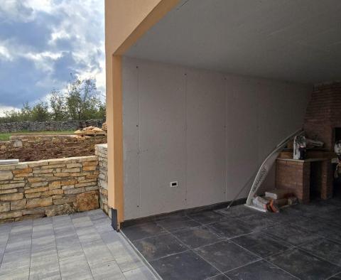 A charming newly built villa with a swimming pool on a plot of 1 ha in Svetvincenat, for sale - pic 29