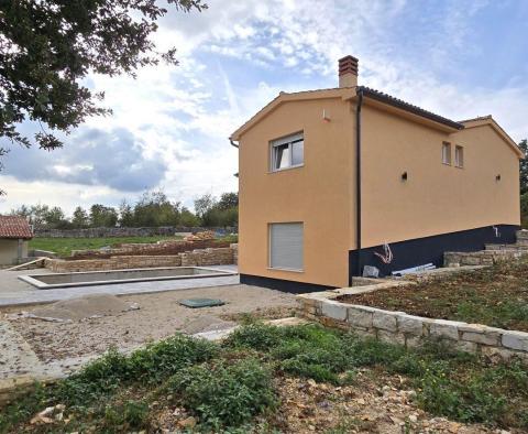 A charming newly built villa with a swimming pool on a plot of 1 ha in Svetvincenat, for sale - pic 42
