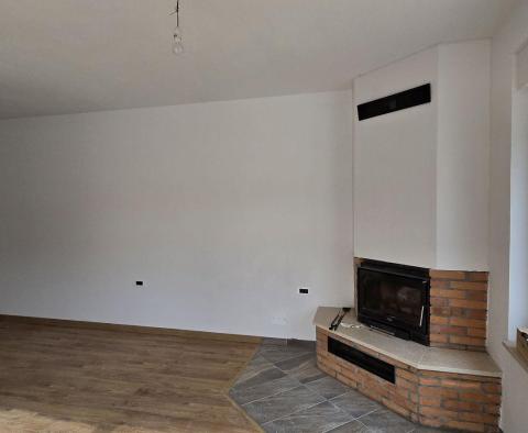 Nově postavená vila na samotě v Svetvincenat - pic 11