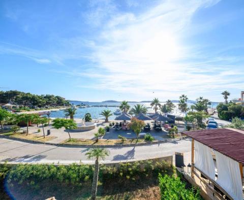 Wunderschönes Anwesen in der 1. Linie in der Gegend von Sibenik, zu verkaufen - foto 2