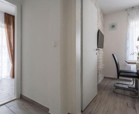 Maison en pierre sur la riva à Milna, île de Brac, à vendre - pic 24