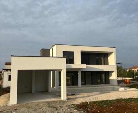 Hochwertiges modernes Doppelhaus in sehr ruhiger Lage in der Gegend von Labin, zu verkaufen - foto 61