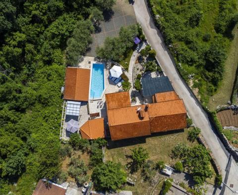House with swimming pool and jacuzzi on Krk, for sale - pic 2
