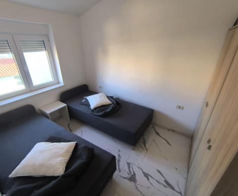 Appartement de luxe, première rangée de la mer, région de Pula, à vendre - pic 13