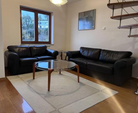 Cena spadła! Apartament typu duplex w Icici z garażem, trzema loggiami i widokiem na morze, na sprzedaż! - pic 7