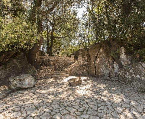 Villa très insolite à Vintijan, Medulin, à vendre - pic 38
