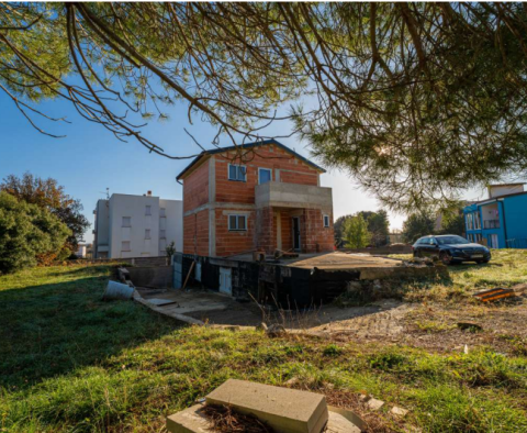 Roh-Bau-Villa in Ližnjan, 800 m vom Meer entfernt, zu verkaufen - foto 4