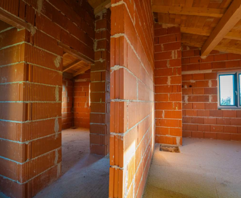 Roh-Bau-Villa in Ližnjan, 800 m vom Meer entfernt, zu verkaufen - foto 21