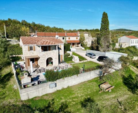 Reduziert! Außergewöhnliche Villa in Buje mit Panoramablick, zu verkaufen - foto 6