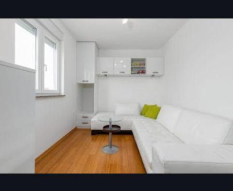 Vynikající byt v Fazana-Valbandon s terasou v bezprostřední blízkosti pláže! - pic 7