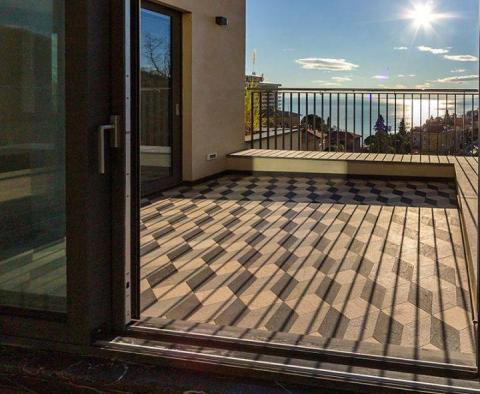 Wohnung in einem Neubau mit wunderschöner Aussicht, 200 Meter vom Meer entfernt im Zentrum von Opatija, zu verkaufen - foto 16
