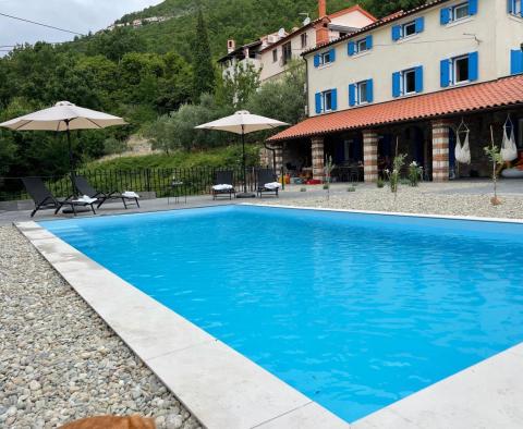 Une villa rénovée avec piscine à Mošćenička Draga, à vendre - pic 2