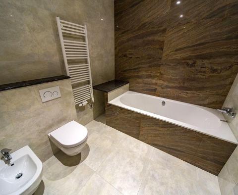 Apartament w nowym budynku w Opatii z tarasem i garażem, 200 metrów od morza, na sprzedaż! - pic 15