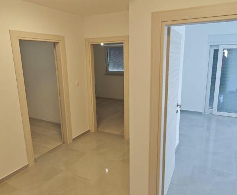 Cikvenicán új építésű teraszos lakás eladó! - pic 12