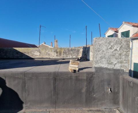 Nieruchomość inwestycyjna w 1 linii do morza w Kastela - pic 20
