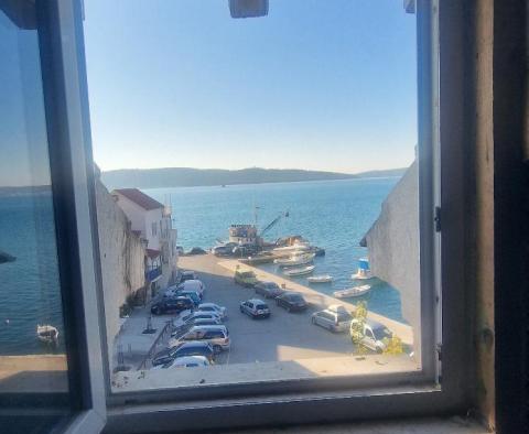 Nieruchomość inwestycyjna w 1 linii do morza w Kastela - pic 24