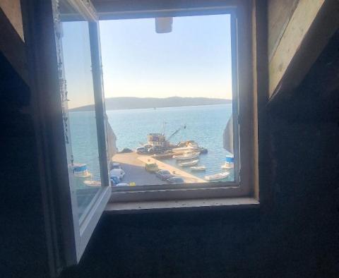 Nieruchomość inwestycyjna w 1 linii do morza w Kastela - pic 25