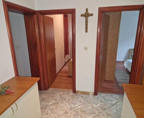 Przestronna nieruchomość w Kastel Stari, na sprzedaż - pic 9