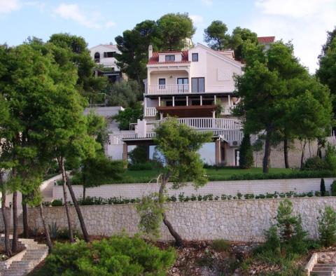 Magnifique villa en bord de mer de style Saint-Jean-Cap-Ferrat avec piscine et embarcadère privé! - pic 4