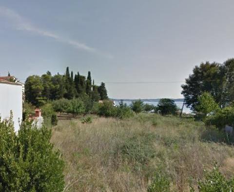 Urbanized land plot in Kastela, second row to the sea - pic 2