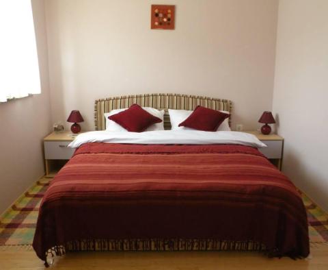 Čtyřhvězdičkový minihotel za sníženou cenu 500 metrů od moře ve městě Kozino, Zadar - pic 3