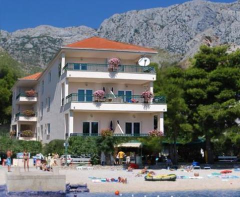 Excellent hotel on Makarska riviera for sale right by the beach! 