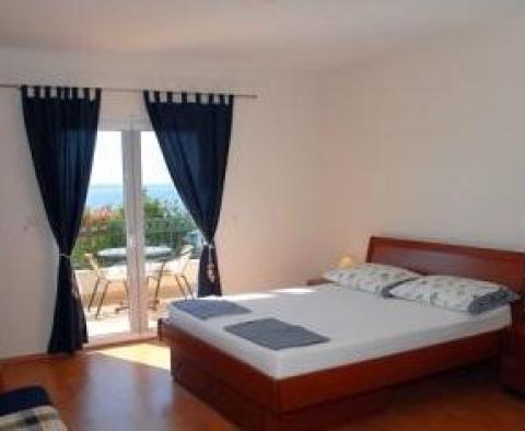 Ausgezeichnetes Hotel an der Makarska Riviera zum Verkauf direkt am Strand! - foto 9
