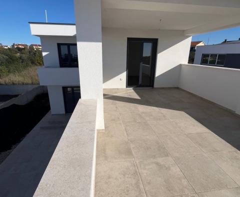 New villa with sea view in Vodnjan area, for sale - pic 40