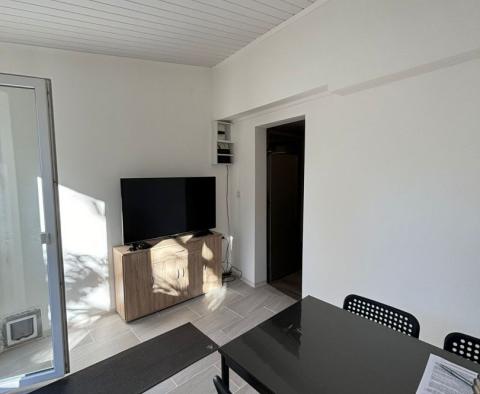 Maison avec deux unités résidentielles à 400 mètres de la mer à Medulin, à vendre - pic 14
