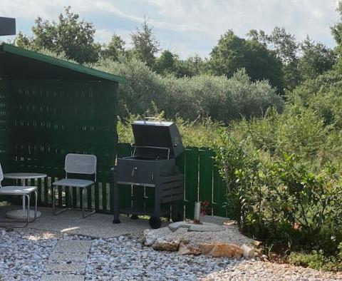 Wolnostojący nowy budynek w spokojnej wiosce niedaleko Umagu - pic 12