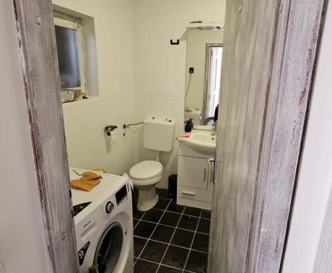 Renovated family apartment house in a quiet location in Pula, for sale - pic 28