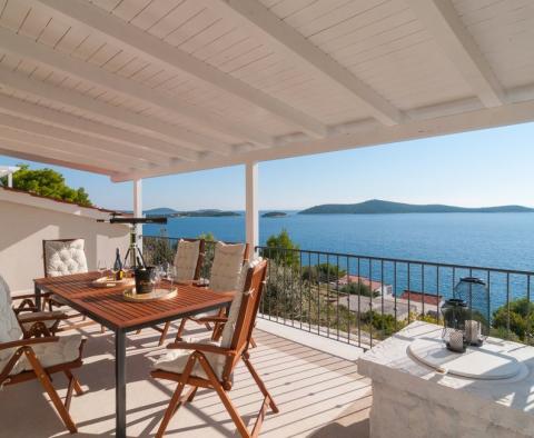 Villa mit atemberaubendem Meerblick in der Region Rogoznica, zu verkaufen - foto 7