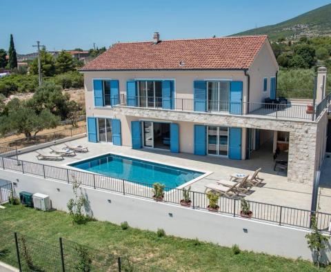 Új építésű, hagyományos stílusú villa Kastelában, eladó - pic 19